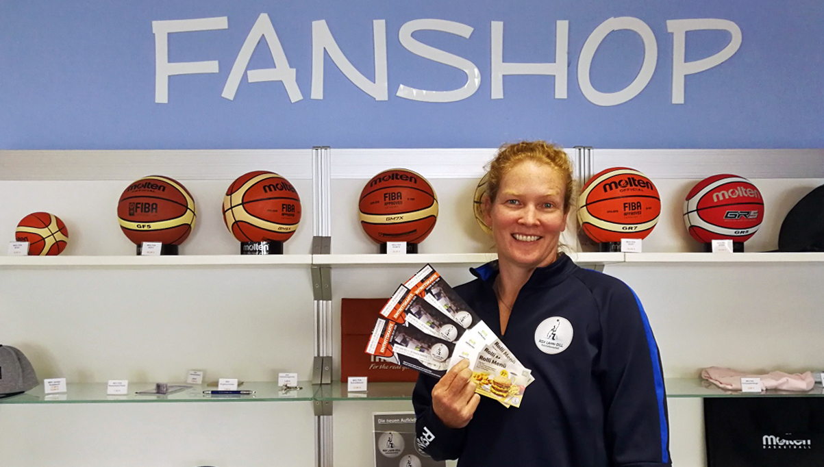 Auch Head Coach Janet McLachlan freut sich auf die neue Saison!